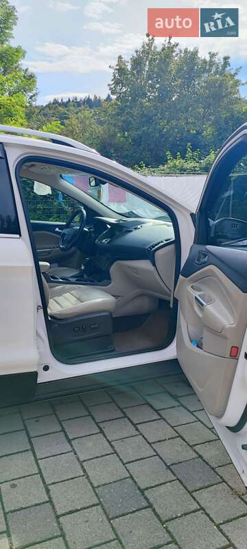 Позашляховик / Кросовер Ford Escape 2017 в Львові