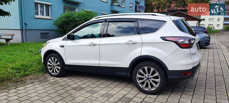 Позашляховик / Кросовер Ford Escape 2017 в Львові