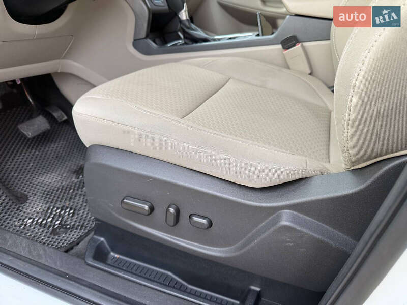 Внедорожник / Кроссовер Ford Escape 2016 в Коломые