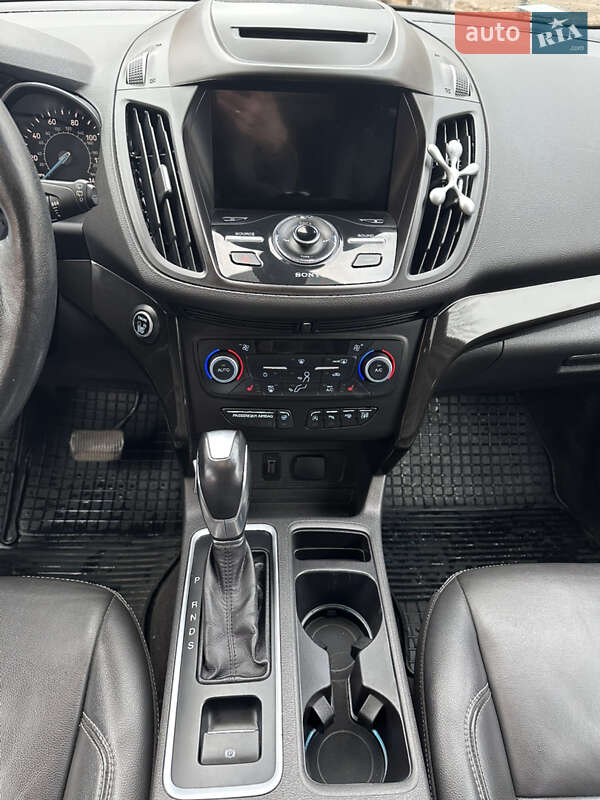 Внедорожник / Кроссовер Ford Escape 2018 в Хмельницком