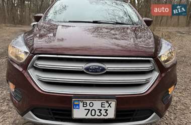 Позашляховик / Кросовер Ford Escape 2017 в 