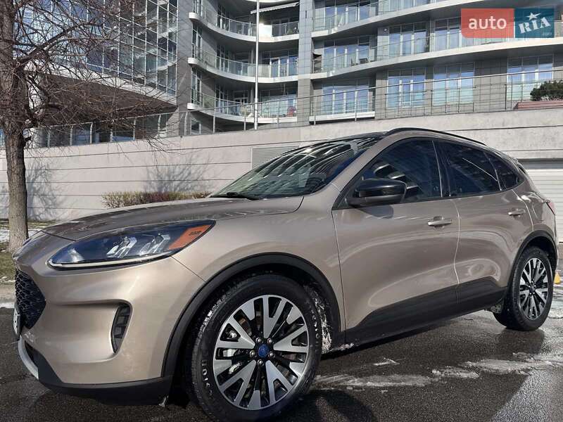 Внедорожник / Кроссовер Ford Escape 2019 в Киеве