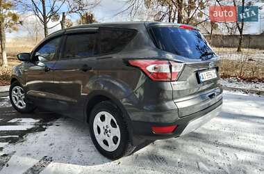 Позашляховик / Кросовер Ford Escape 2017 в 