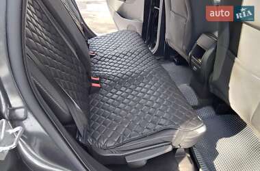 Позашляховик / Кросовер Ford Escape 2017 в 