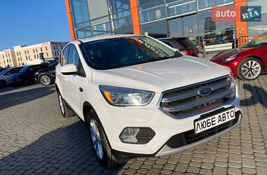 Позашляховик / Кросовер Ford Escape 2016 в Львові