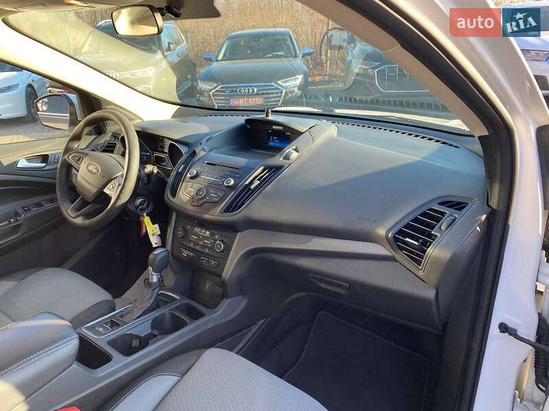 Внедорожник / Кроссовер Ford Escape 2016 в Львове