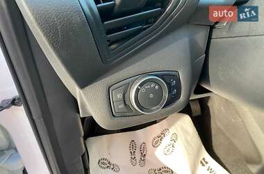 Внедорожник / Кроссовер Ford Escape 2016 в 