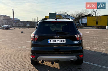 Внедорожник / Кроссовер Ford Escape 2018 в 