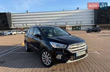 Внедорожник / Кроссовер Ford Escape 2018 в 