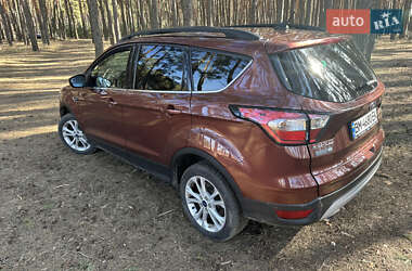 Внедорожник / Кроссовер Ford Escape 2018 в Сумах
