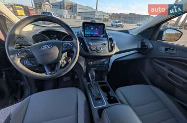 Внедорожник / Кроссовер Ford Escape 2017 в 