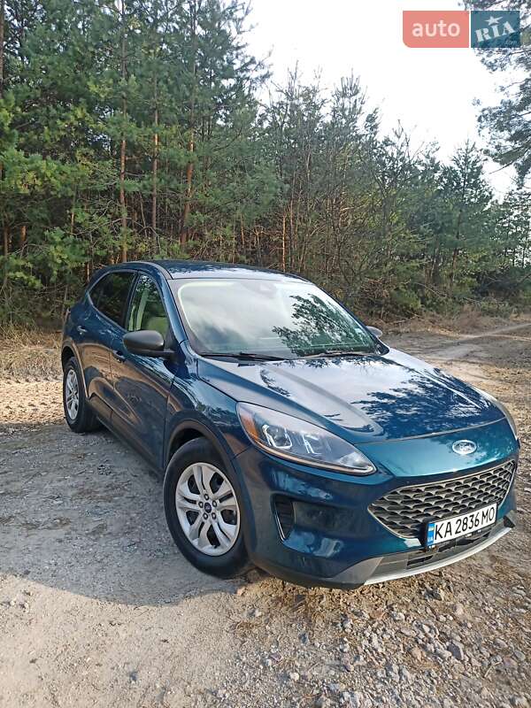 Внедорожник / Кроссовер Ford Escape 2020 в 