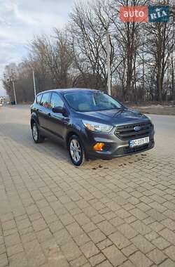 Внедорожник / Кроссовер Ford Escape 2016 в 