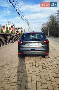 Внедорожник / Кроссовер Ford Escape 2016 в 