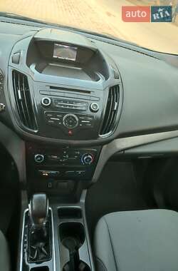 Внедорожник / Кроссовер Ford Escape 2016 в 