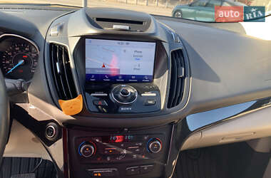Внедорожник / Кроссовер Ford Escape 2016 в 
