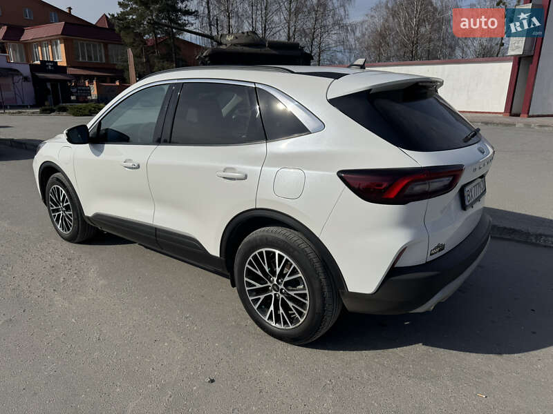 Внедорожник / Кроссовер Ford Escape 2023 в Полонном