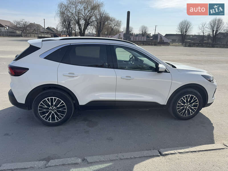 Внедорожник / Кроссовер Ford Escape 2023 в Полонном