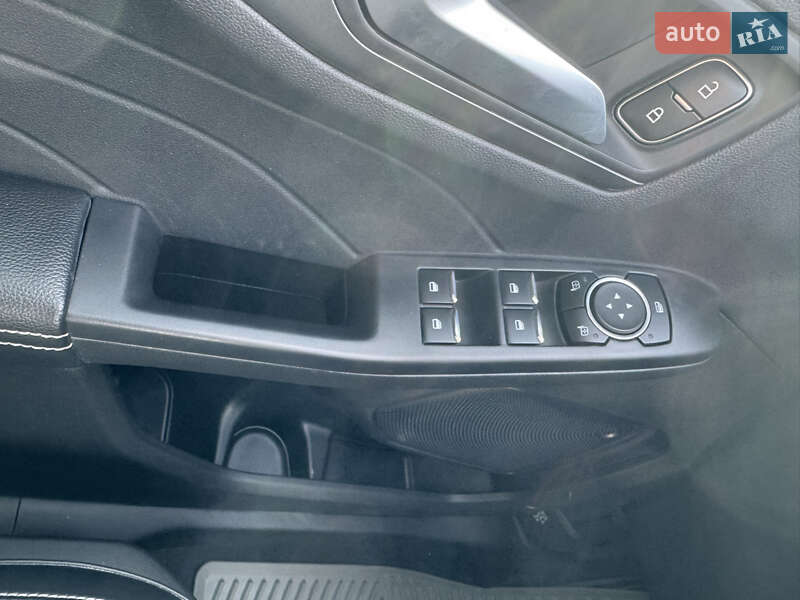 Внедорожник / Кроссовер Ford Escape 2023 в Полонном