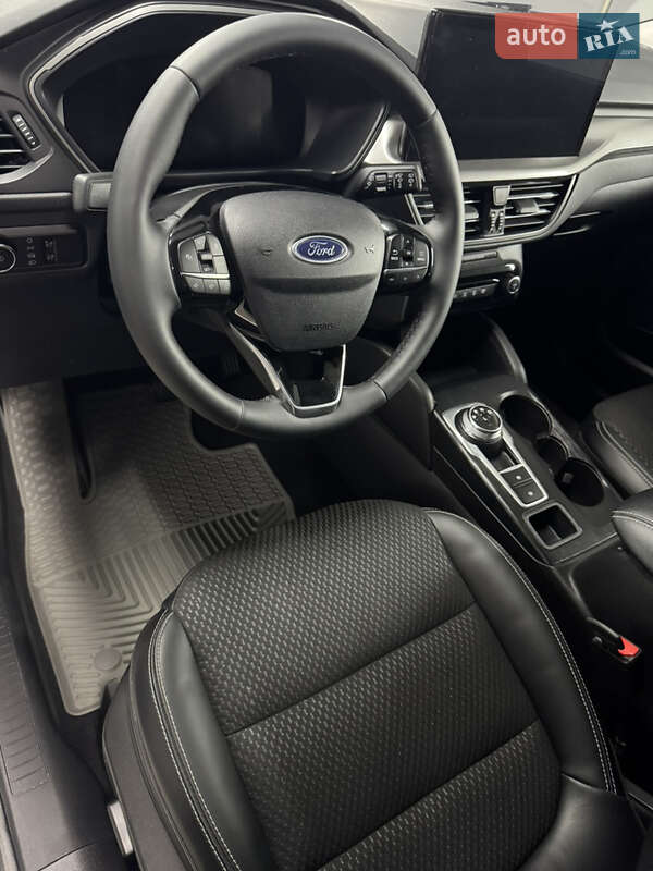Внедорожник / Кроссовер Ford Escape 2023 в Полонном