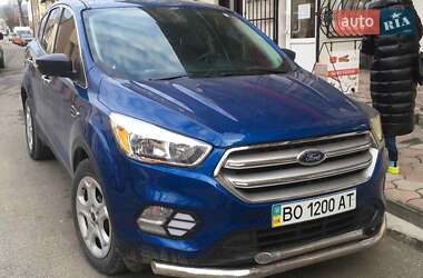 Внедорожник / Кроссовер Ford Escape 2016 в 
