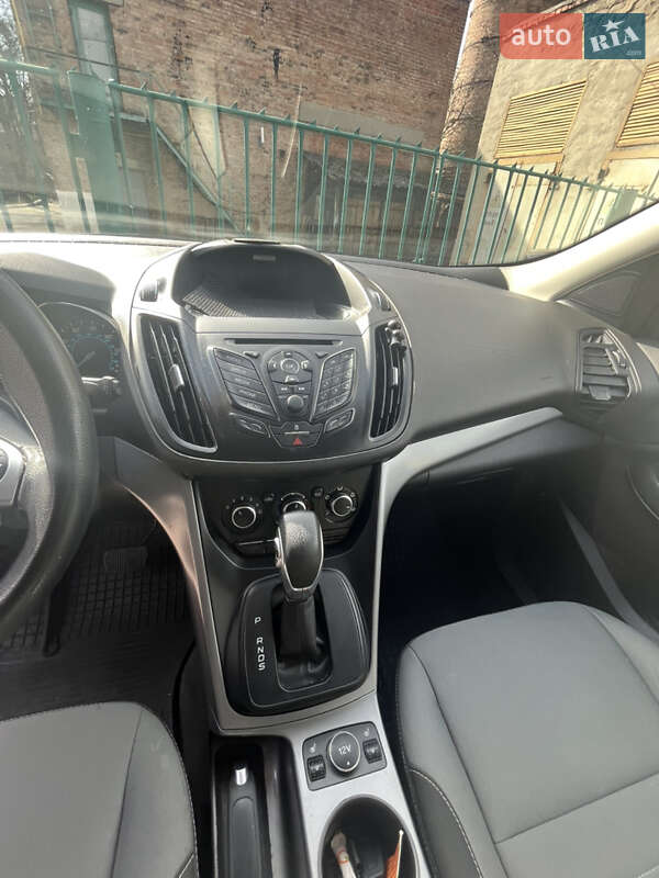 Внедорожник / Кроссовер Ford Escape 2016 в Виннице