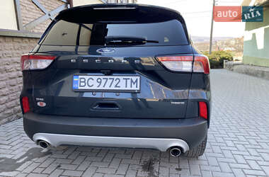 Внедорожник / Кроссовер Ford Escape 2022 в 