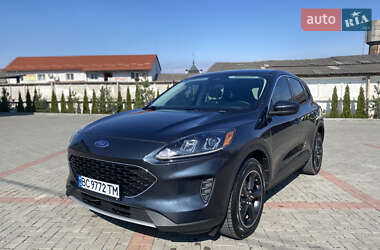 Внедорожник / Кроссовер Ford Escape 2022 в 