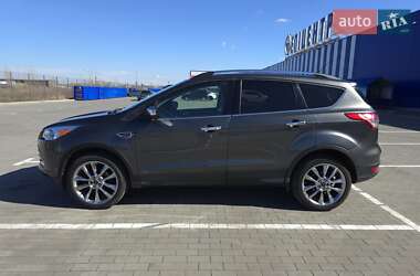 Внедорожник / Кроссовер Ford Escape 2015 в 