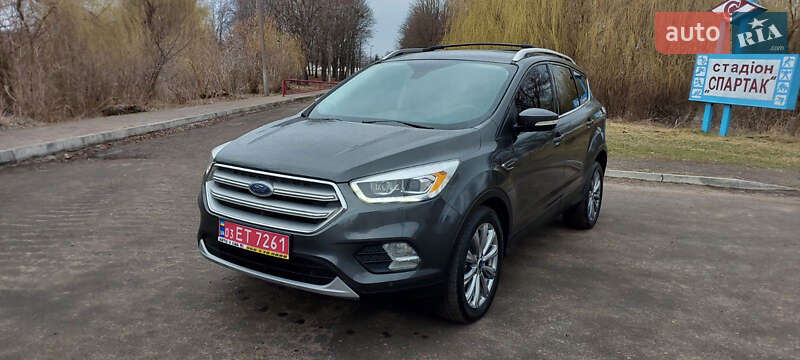 Внедорожник / Кроссовер Ford Escape 2018 в Дубно