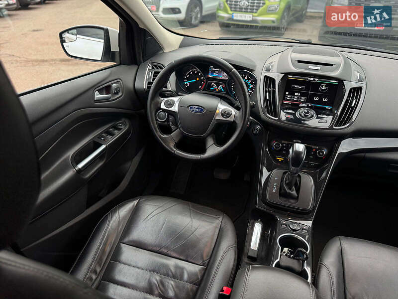 Внедорожник / Кроссовер Ford Escape 2015 в Виннице
