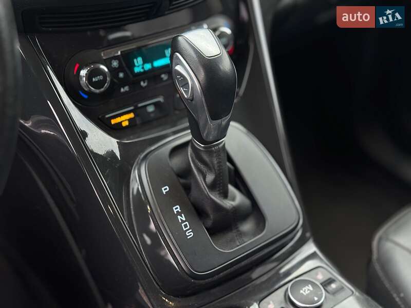 Внедорожник / Кроссовер Ford Escape 2015 в Виннице