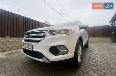 Внедорожник / Кроссовер Ford Escape 2018 в 