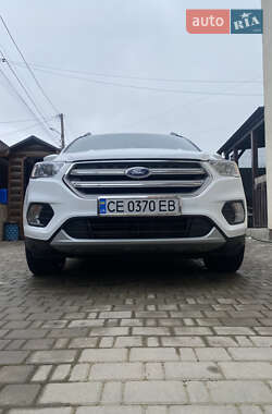 Внедорожник / Кроссовер Ford Escape 2018 в 