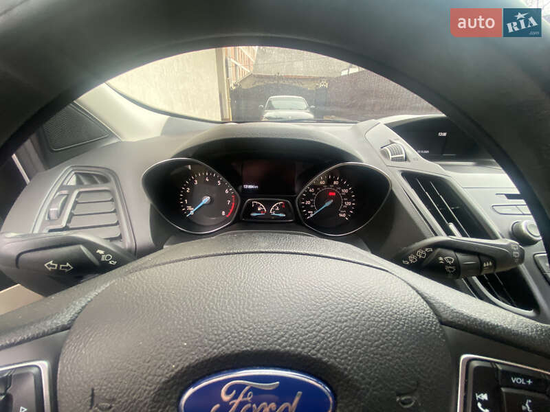Внедорожник / Кроссовер Ford Escape 2018 в Черновцах