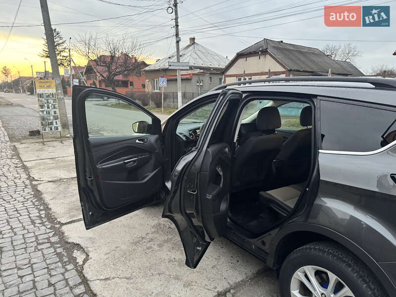 Позашляховик / Кросовер Ford Escape 2017 в Виноградові