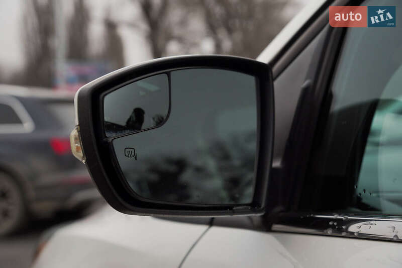 Внедорожник / Кроссовер Ford Escape 2015 в Каменец-Подольском