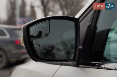 Внедорожник / Кроссовер Ford Escape 2015 в 