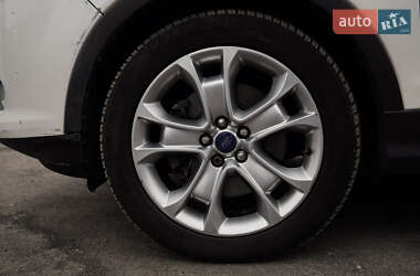 Внедорожник / Кроссовер Ford Escape 2015 в 