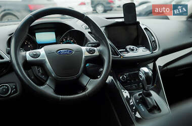 Внедорожник / Кроссовер Ford Escape 2015 в 