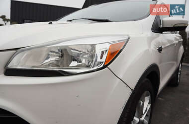 Внедорожник / Кроссовер Ford Escape 2015 в 