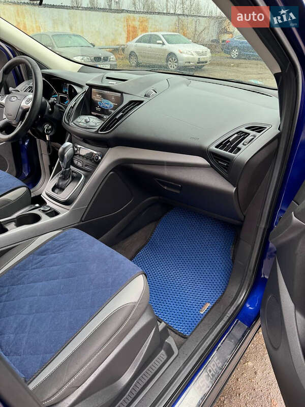 Позашляховик / Кросовер Ford Escape 2013 в Харкові