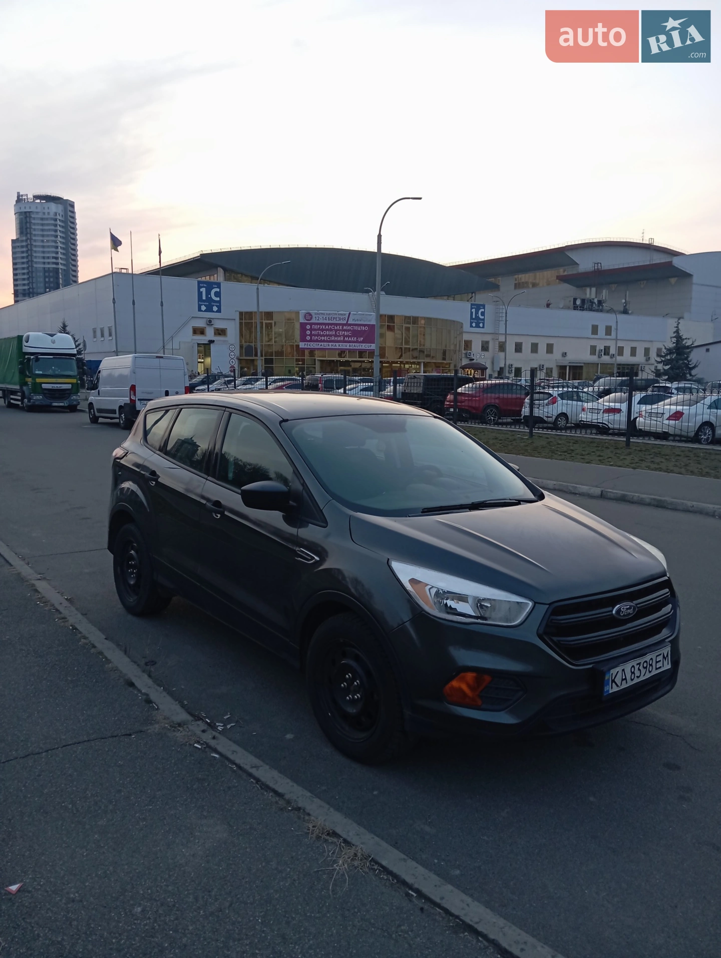 2017 Ford Escape - фото 1