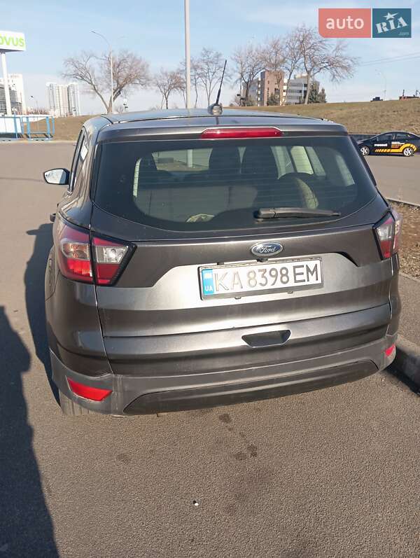 Внедорожник / Кроссовер Ford Escape 2017 в Киеве