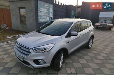 Позашляховик / Кросовер Ford Escape 2017 в 