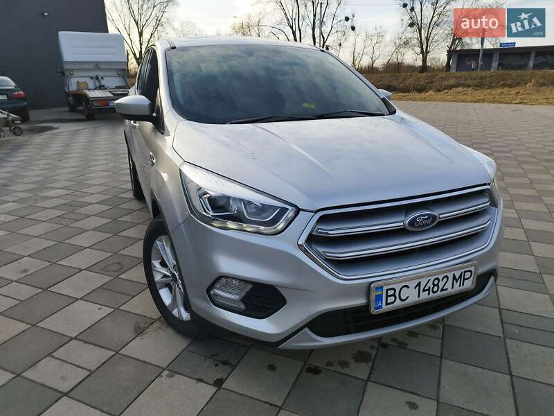 Внедорожник / Кроссовер Ford Escape 2017 в Самборе