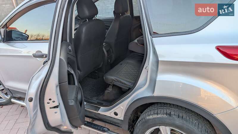 Позашляховик / Кросовер Ford Escape 2015 в Рівному