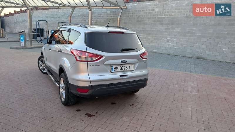 Позашляховик / Кросовер Ford Escape 2015 в Рівному