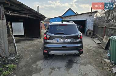 Внедорожник / Кроссовер Ford Escape 2018 в 