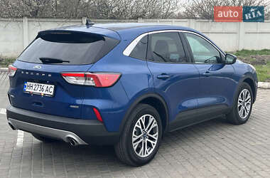 Позашляховик / Кросовер Ford Escape 2022 в 